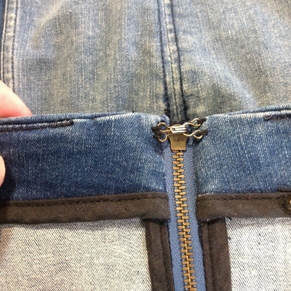 FREE PEOPLE Size 0 Two Toned Modern Femme Stretch Denim Jean Mini Skirt Bohemian - Picture 8 of 12